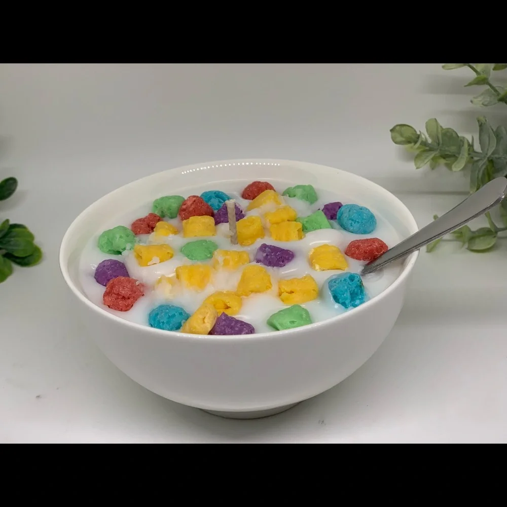 Capt crunch with crunch berries candle. - Picture 1 of 2